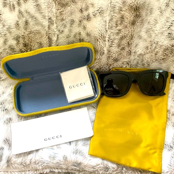 GUCCI SUNGLASSES FULL INCLUSION - Picture 7 of 13